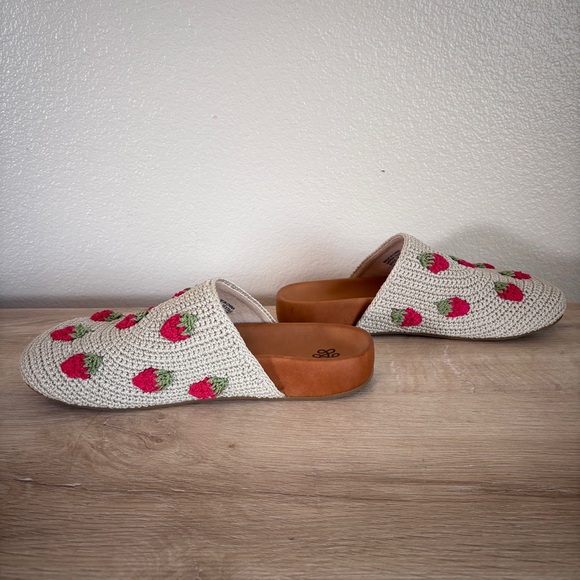 The Sak Bolinas Natural Strawberries Clog‎ Size 8 - Picture 4 of 9